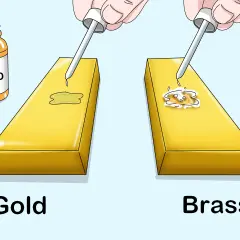 Test d'acide pour comment reconnaître du laiton : l'or ne réagit pas, le laiton réagit et mousse.